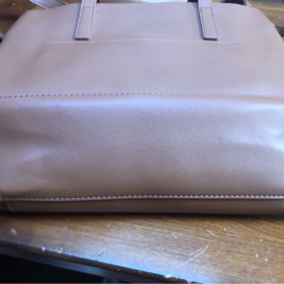 New Henny & Lev vegan leather tote. - Picture 8 of 8